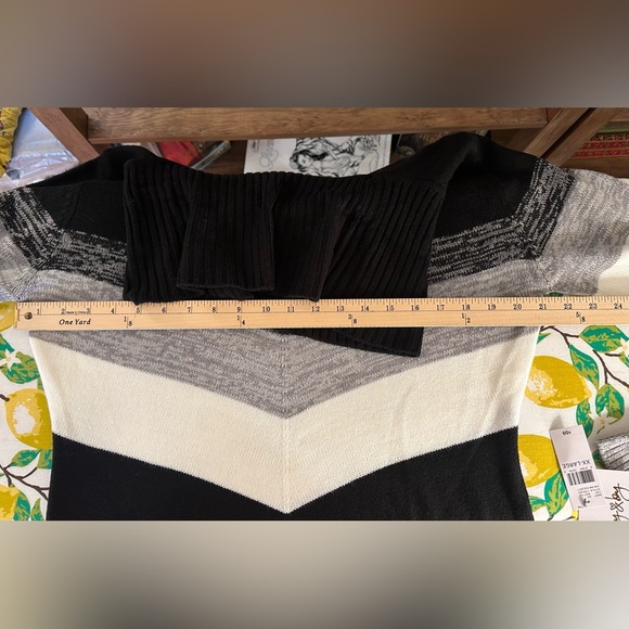 by&by Long Sleeve Sweater Dress - Black Chevron - Picture 6 of 12